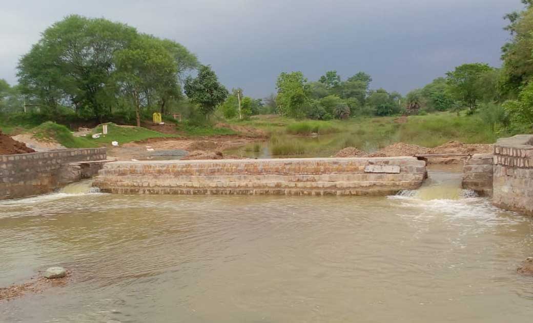 डेम बह जाने वाली बात भ्रामक,  बाढ़ के वजह से निर्माणधीन स्टॉप... - CG Sandesh