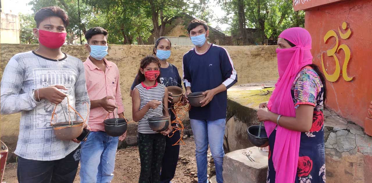 पशु पक्षियों हेतु पानी की व्यवस्था के लिए  सरायपाली के मुख्य... - CG Sandesh