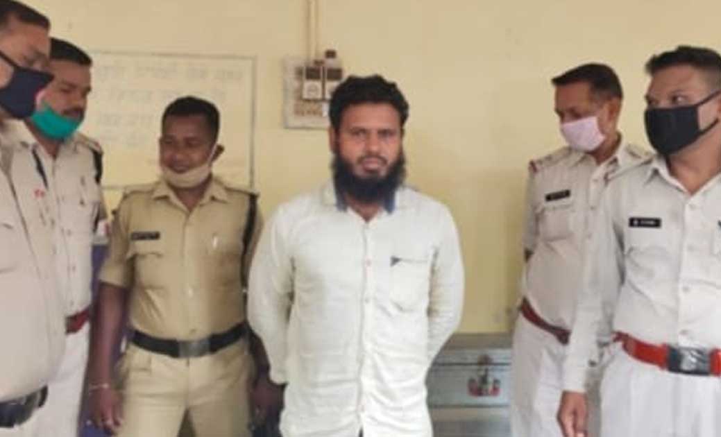 रायगढ़ में एक व्यक्ति के पास से देशी  अवैध हथियार का ज़खीरा जप... - CG Sandesh