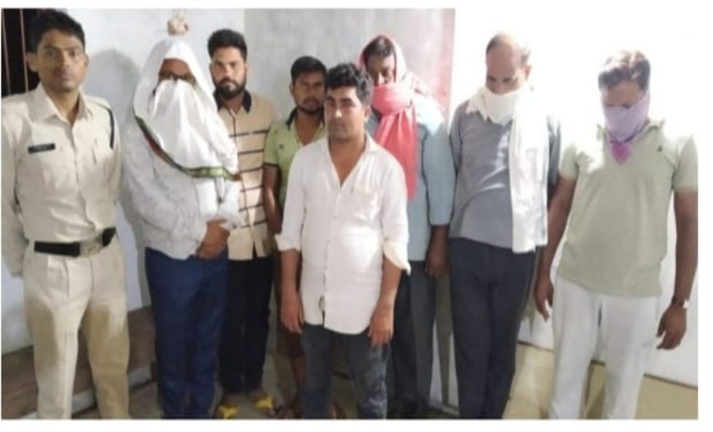 कोसीर में 7 जुआरियों से नगद 43350 जप्त ,धारा जिले में 144 प्... - CG Sandesh