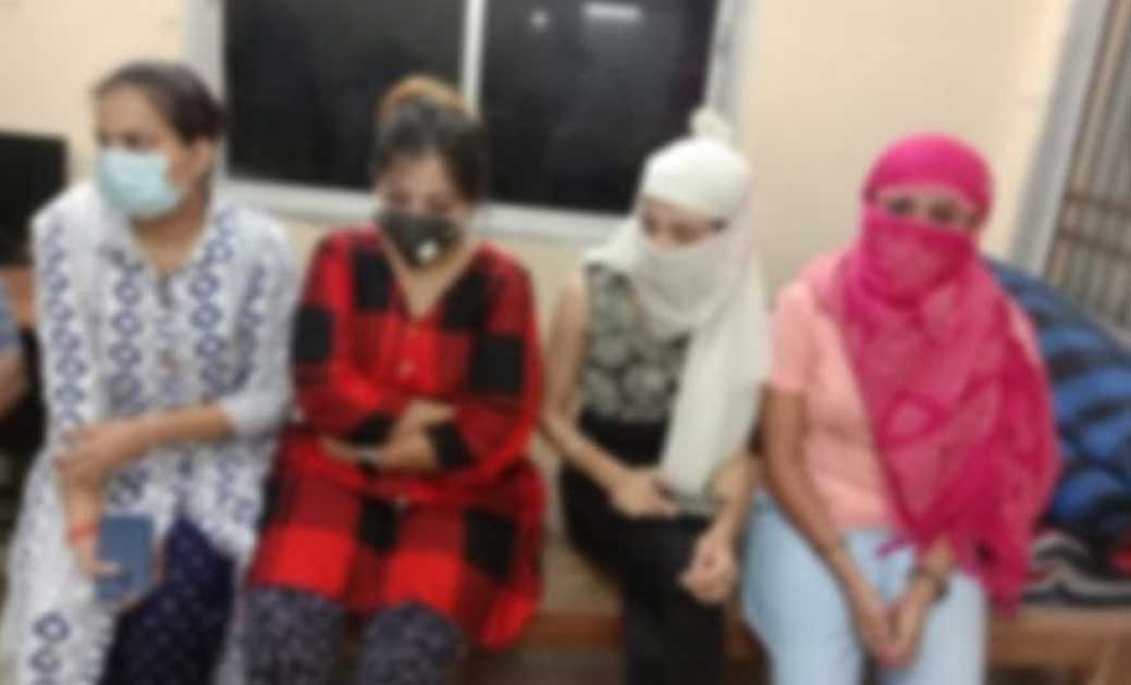 लॉक डाउन में जन्मदिन मनाना पड़ गया भारी..! जाना पड़ा जेल..क्या पुलिसिया कार्यवाही उचित ?  इकट्ठा हुए घर में, 4 युवती और 5 युवक गिरफ्तार...