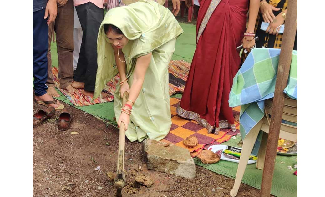 विधायक उत्तरी जांगड़े ने उलखर में 15 लाख 22 हज़ार की लागत से ब... - CG Sandesh