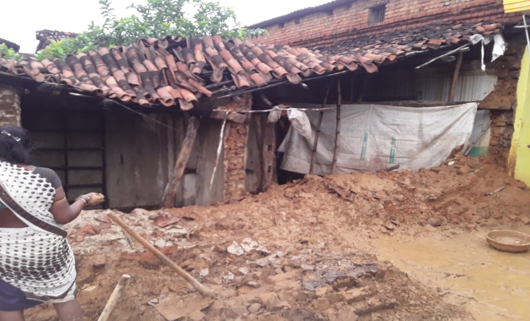 विभागीय अधिकारियों की उदासीनता के कारण बसना के ग्रामीण क्षेत... - CG Sandesh