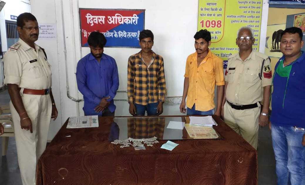 मंदिर से चोरी करने वाले आरोपियों को पुलिस ने किया गिरफ्तार - CG Sandesh