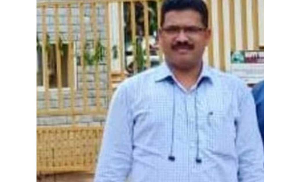 अपने अधीनस्थ कर्मचारियों को बात बात में वेतन रोकने की धमकी द... - CG Sandesh