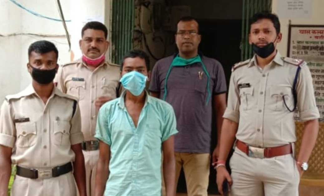 साहब  मैं उससे बहुत प्यार करता था..! पर मैंने ही मारा उसे...महिला की हत्या का राज हुवा उजागर... त्रिकोणीय प्रेम का था मामला...छत्तीसगढ़ के इस जिले का है मामला..!