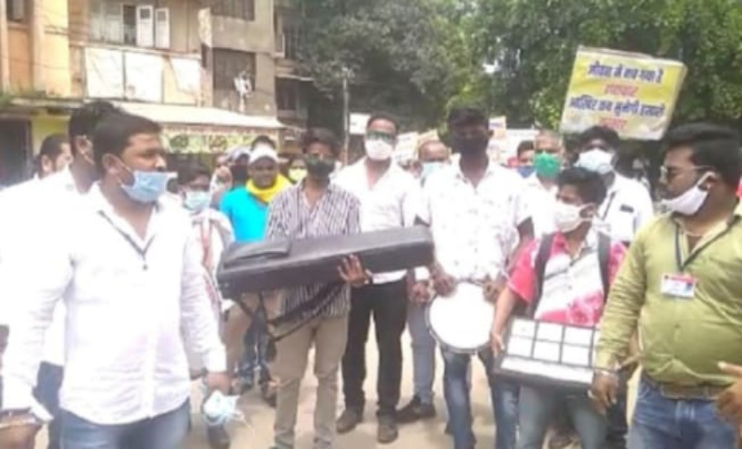 हम अपने परिवार का पेट कैसे भरें साहब.. ! छतीसगढ़ में कौन कौन व्यापार वाले व्यवसायी सड़क पर उतरे......दो टूक पूछा कैसे चलायें घर?...