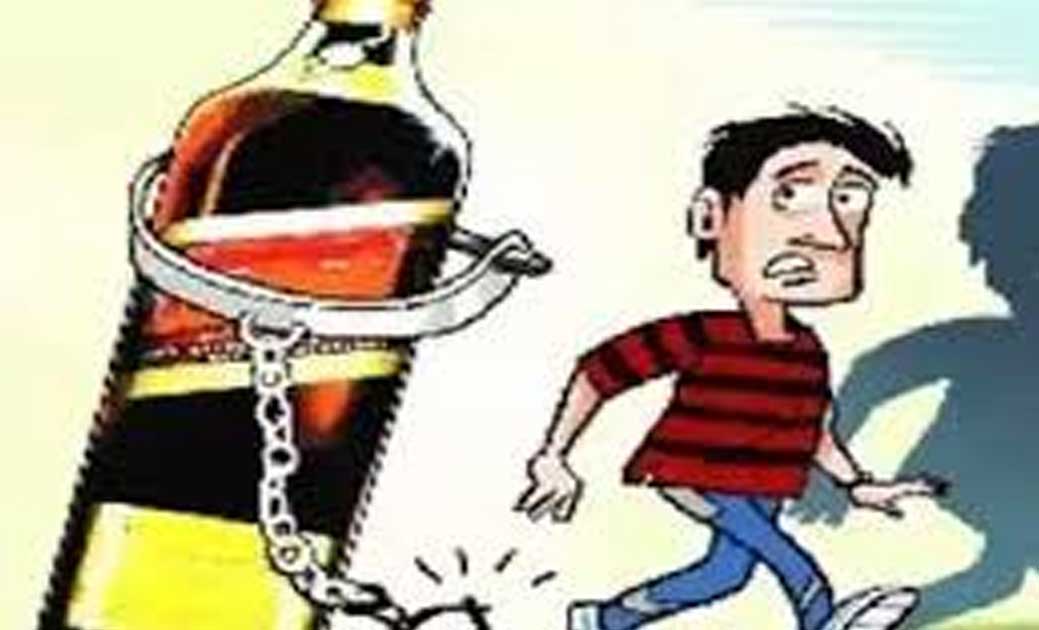 बागबाहरा पुलिस ने महुआ शराब के साथ पकड़ा - CG Sandesh