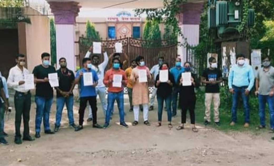कांकेर में हुए पत्रकारों के हमले के विरोध में रायपुर में दिखा आक्रोश....मुख्यमंत्री बोले दोषियों पर कार्रवाई होकर रहेगी..