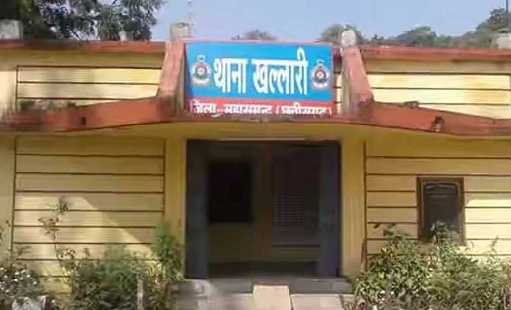स्कूल का गेट क्यों खोलकर आये हो कहकर पत्थर से किया हमला - CG Sandesh