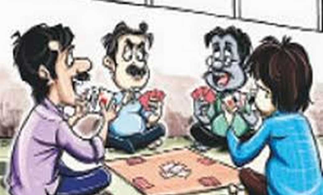 बाजार चौक में जुआ खेलते 4 पकड़ाए. - CG Sandesh