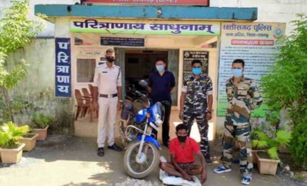 ओडिसा की 1 बोरी में 200 पाऊच महुआ शराब जप्त.... सरिया पुलिस की कार्यवाही……
