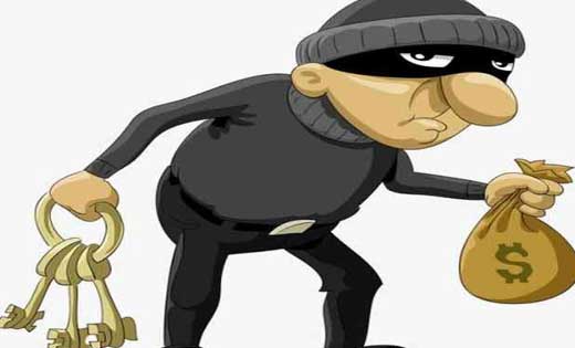 महासमुंद : स्कूटी के डिक्की से 1 लाख 8 हजार रूपए की चोरी.