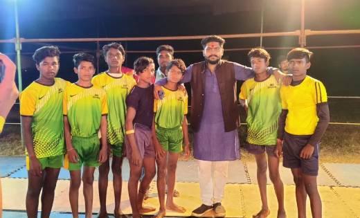 रायतुम में आयोजित कब्बडी प्रतियोगिता के शुभारंभ में मुख्य अतिथि–किसान नेता असवंत तुषार ने दिया पुरस्कार