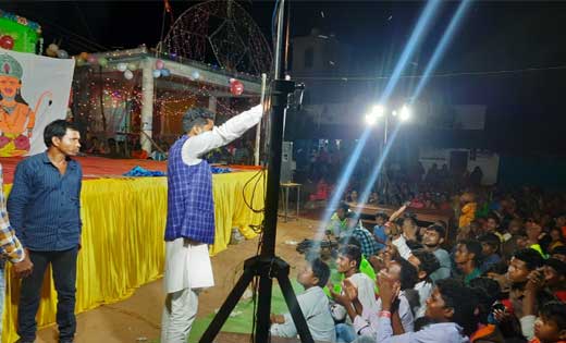 डांस स्पर्धा में छत्तीसगढ़ी गीतों की गूंज, अशवंत तुषार साहू पहुंचे, कहा सांस्कृतिक आयोजनों से गांव की एकता बढ़ती है....