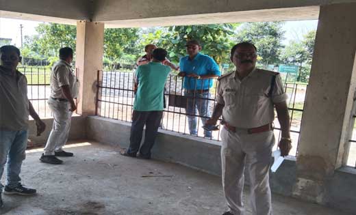 मुक्तिधाम भी अब सुरक्षित नहीं, चोरों ने मुक्तिधाम को बनाया निशाना...
