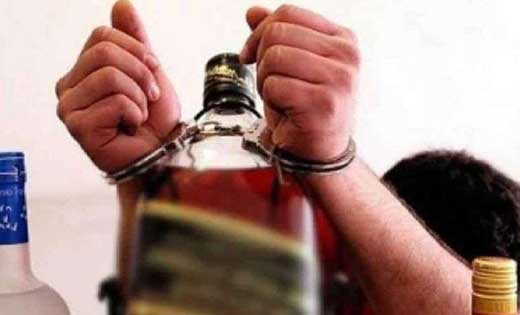 पटेवा : 10 लीटर महुआ शराब के साथ एक गिरफ्तार.