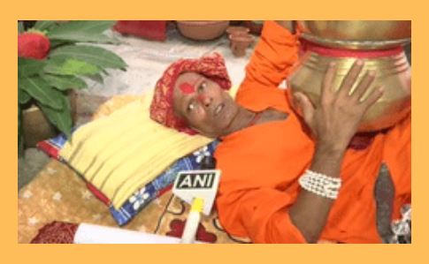 गंगाजल से भरे 21 कलश सीने पर रखकर मां की पूजा....25 सालों से... - CG Sandesh