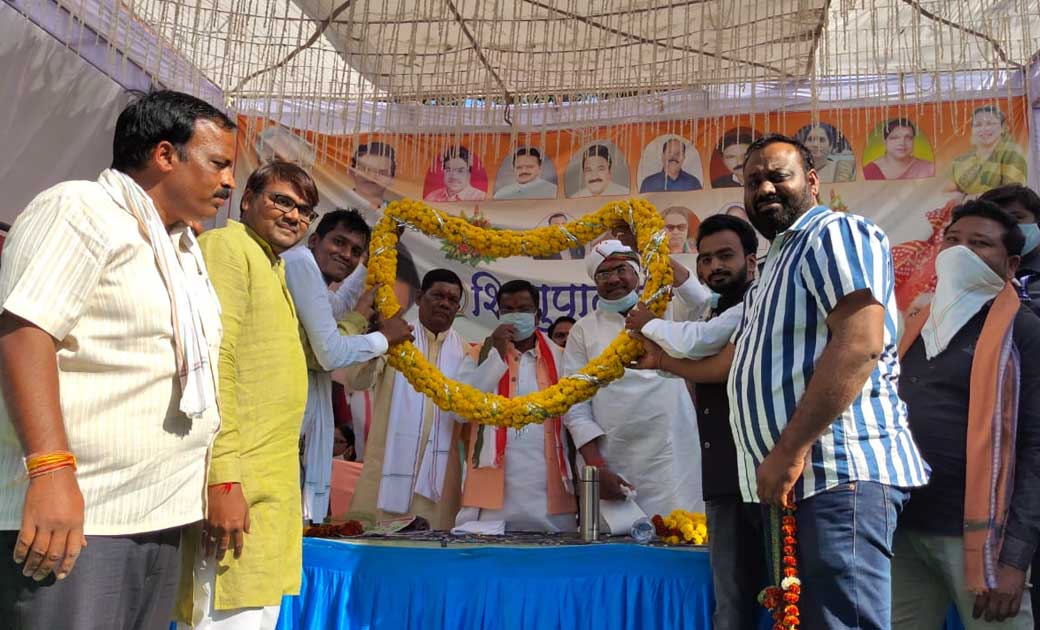 मकर सक्रांति पर पूजारीपाली पहुँचे उद्योग मंत्री कवासी लखमा, ... - CG Sandesh