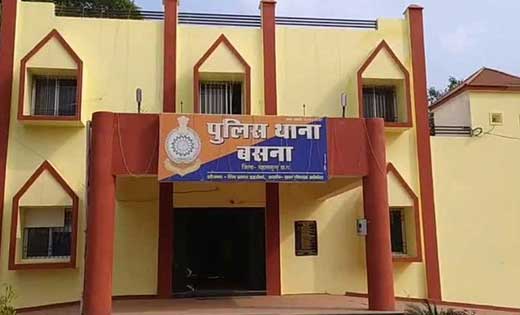 बसना : हमारे जमीन से ठेला हटाओ कहकर महिला से मारपीट, सामान ए... - CG Sandesh