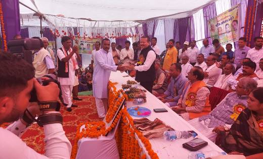 लोरमी: सरदार पटेल की जयंती कार्यक्रम से प्रभावित होकर सामाजिक भवन के लिए दान किया जमीन
