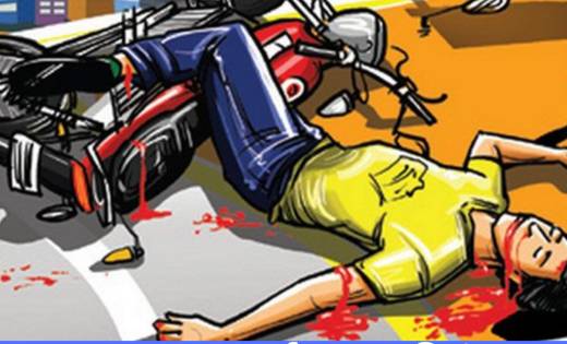 तेन्दूकोना : टाटा मेजिक और बाइक की जोरदार भिडत से हुई व्यक्त... - CG Sandesh