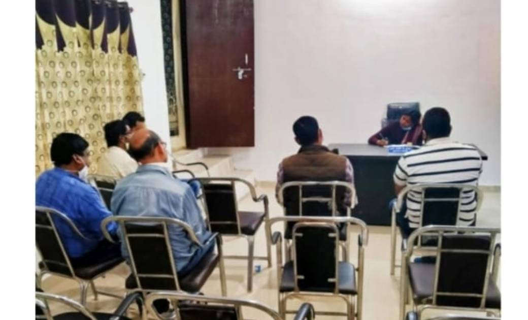 दुकान पंचायत व स्कूलो मे दिये गए बारदानों को वापस लाने के नि... - CG Sandesh