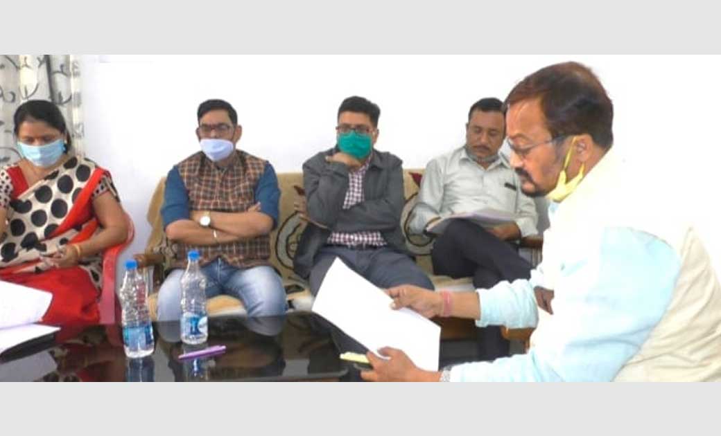 11वर्षीय छात्रा से मारपीट मामले पर राज्य महिला आयोग के निर्देश पर रेस्ट हाउस में हुई बैठक रही बेनतीजा...ओपी जिंदल स्कूल समिति को दी गई मोहलत...! ओपी जिंदल स्कूल प्रबंधन ने उल्टा शिकायतकर्ता शिक्षिका को ही कर दिया टर्मिनेट....