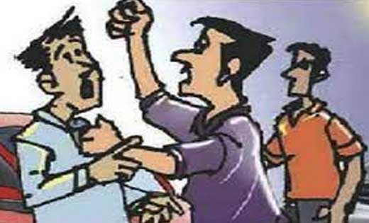 सरायपाली : घरेलु विवाद को लेकर हाथ मुक्का से मारपीट कर पहुंचाया चोंट.