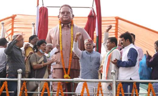 सीएम भूपेश बघेल ने किया शहीद नंदकुमार पटेल की प्रतिमा का अनावरण...
