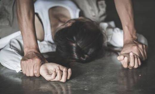 अश्लील वीडियो वायरल करने की धमकी देकर कई महीनों तक करता रहा ... - CG Sandesh