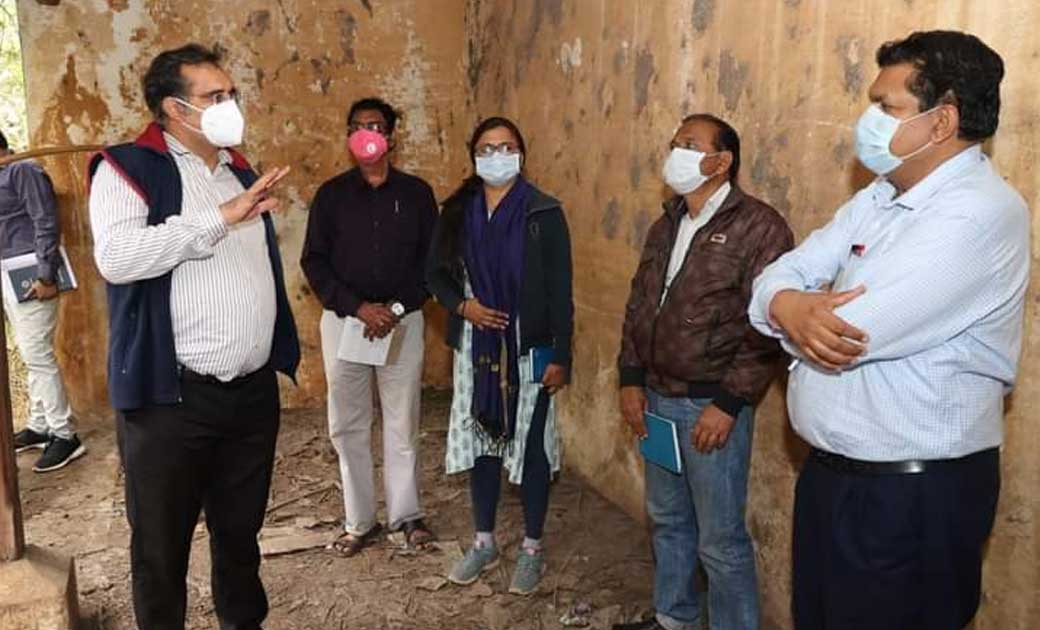 खरसिया वेयरहाउस परिसर का होगा इनडोर स्टेडियम की तर्ज पर विकास-कलेक्टर भीम सिंह