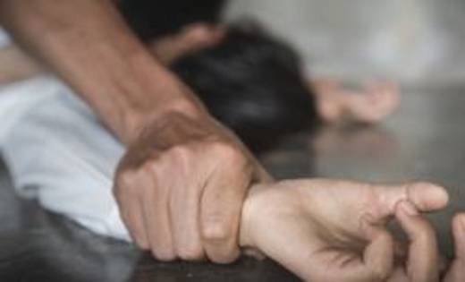 मॉर्निंग वॉक पर निकली छात्रा को जबरदस्ती जंगल में ले जाकर कि... - CG Sandesh