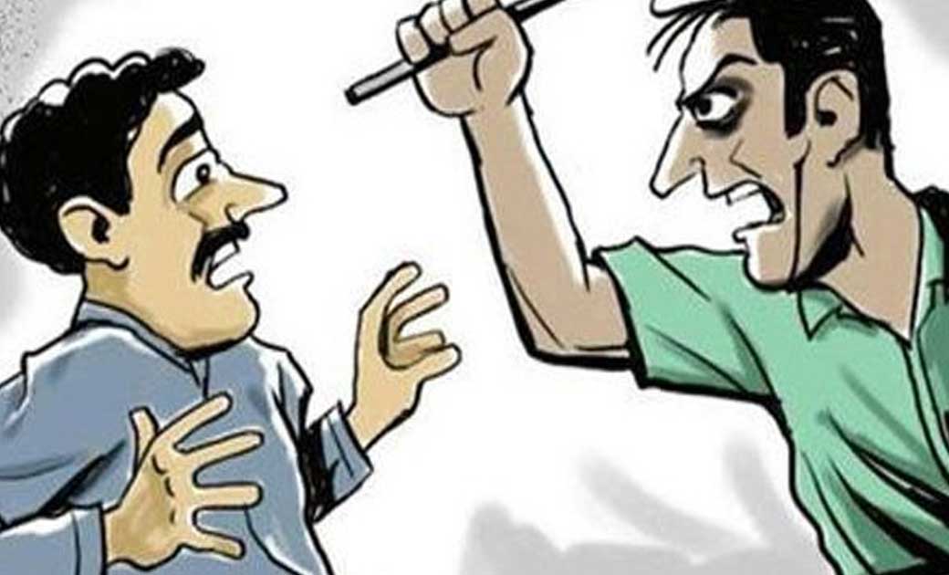 महासमुंद  : लाईट कौन जलायेगा कहकर टंगिया से मारपीट