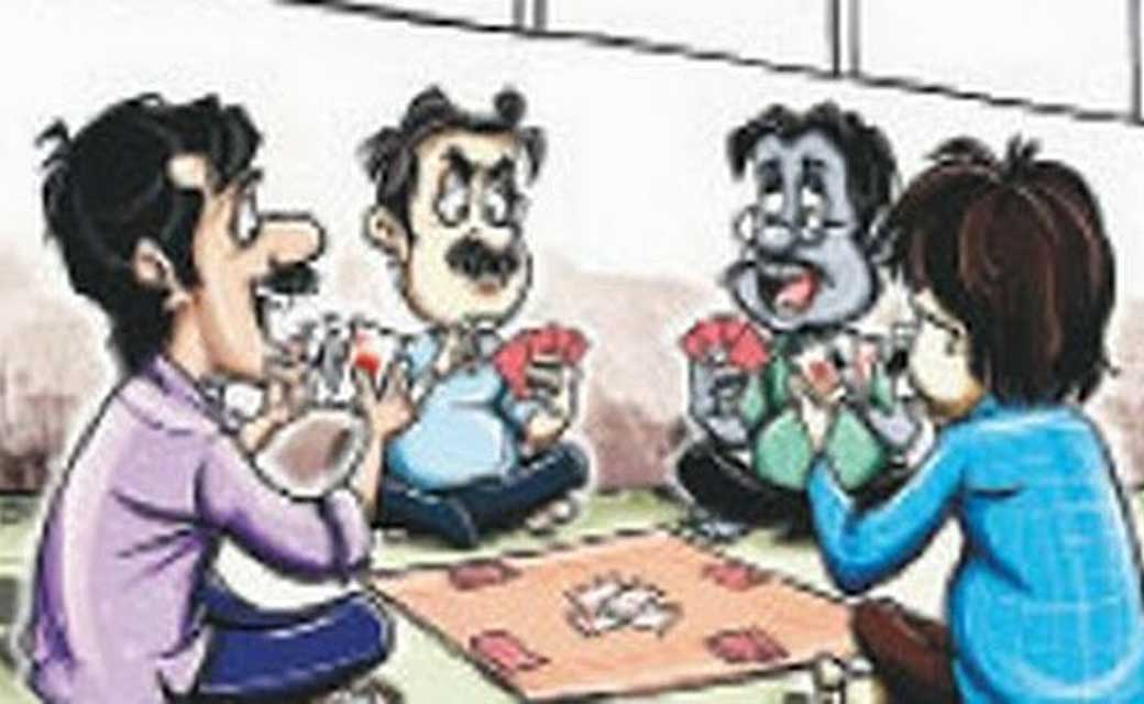 सरायपाली : सल्डीह के तालाब के पास 3 जुआरी पकडाए.