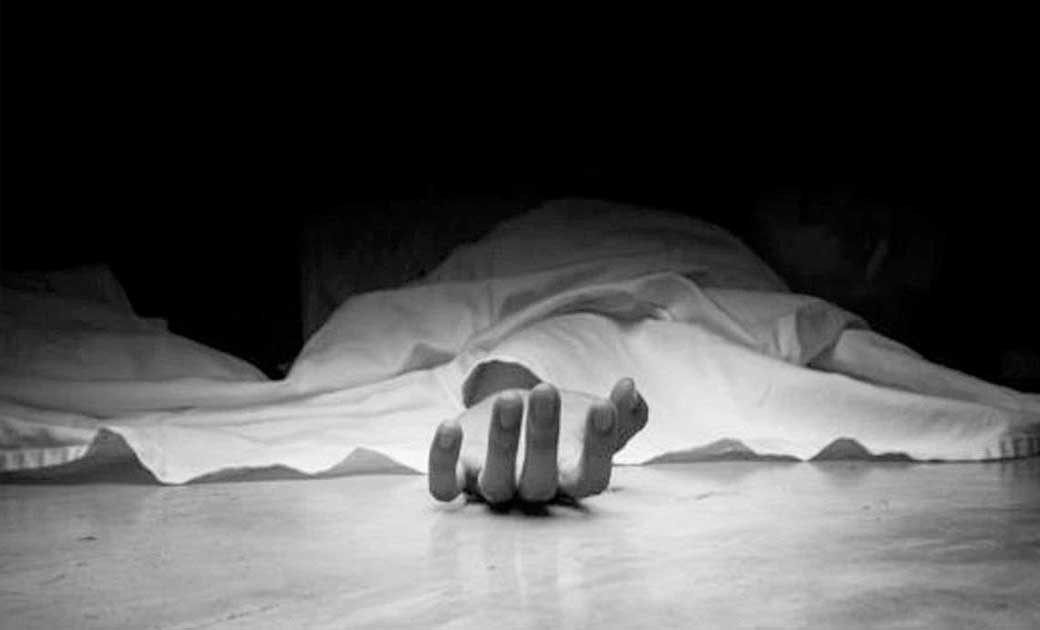 महासमुंद : पत्नि के जेवर और पैसे ले जाकर पति ने शराब पीने में किया खर्च, फिर मायके से पैसा लाओ कहकर करने लगा प्रताड़ित, पत्नी ने की आत्महत्या.