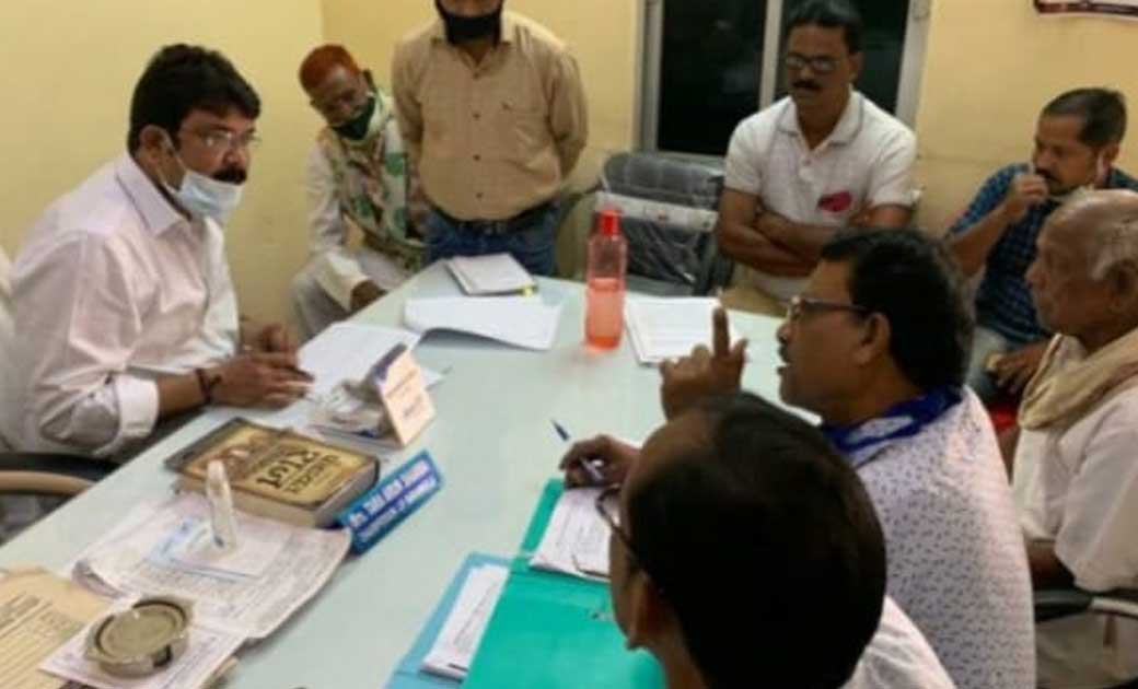 बरमकेला जनपद पंचायत कार्यालय में विधायक प्रकाश नायक ने जनदर्शन कार्यक्रम में सुनी लोगों की समस्याएं एवं किया निराकरण...