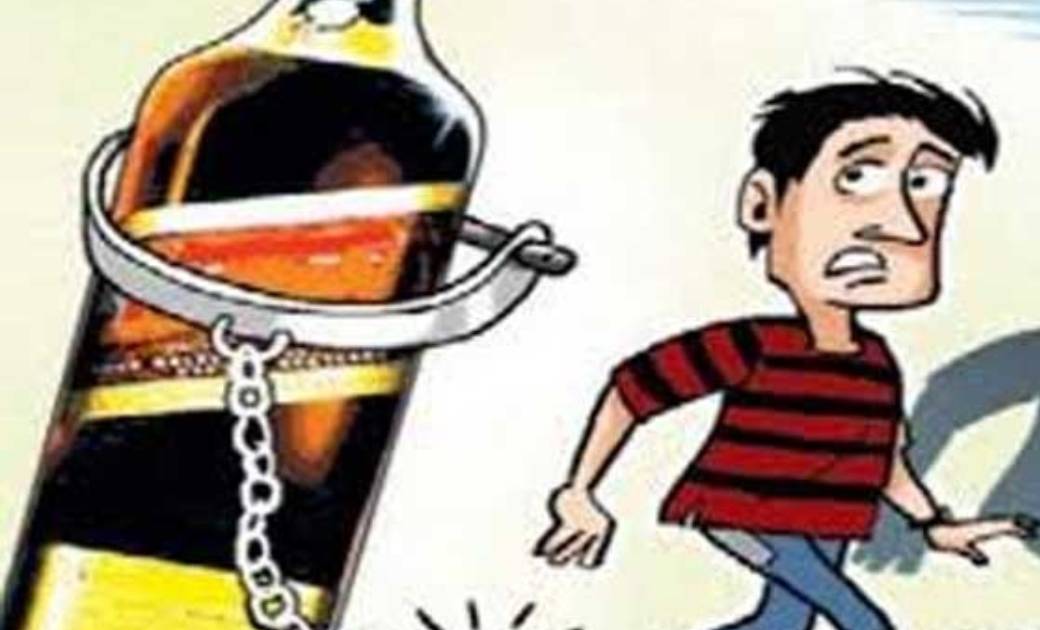 बसना : ग्राम चनौरडीह में 10 लीटर महुआ शराब जप्त.