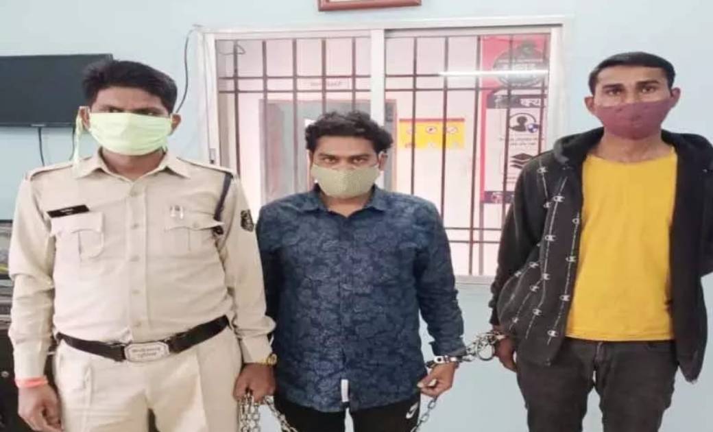 आरंग पुलिस की बड़ी सफलता...शराब दुकान से 10 लाख की चोरी करके फरार 2 आरोपी गिरफ्तार...