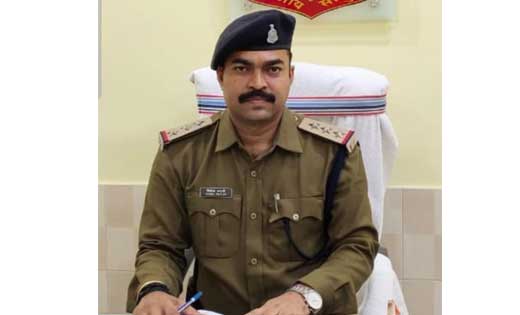 19 वर्षीय युवती को पुलिस ने मिलाया परिवार से... विवेक पाटले ... - CG Sandesh