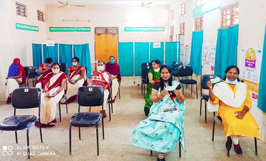 सरायपाली में कोविड-19  टीकाकरण कार्य ने पकड़ी रफ्तार  - CG Sandesh