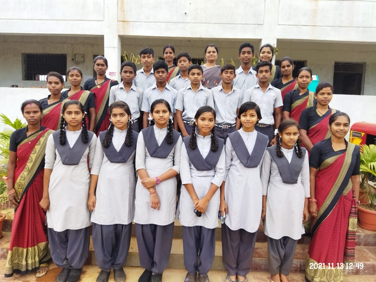 गुरुकुल विद्यालय सोनासिल्ली से 18 बच्चों का चयन प्रयास आवासी... - CG Sandesh