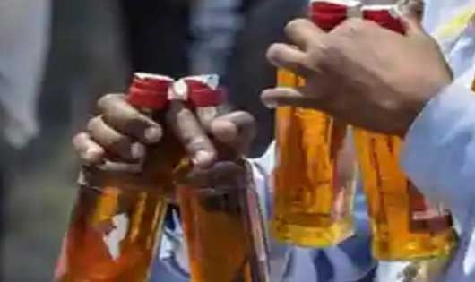 पटेवा : परछी में ग्राहको को शराब पिलाने की सुविधा उपलब्ध कराने पर कार्यवाही.