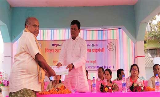 सरायपाली : उन्नत नस्ल के पशुपालन और नई तकनीकों का उपयोग कर अ... - CG Sandesh