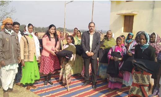 छत्तीसगढ़: छोटा शिमला कहे जाने वाले सन्ना तहसील में किया जा रहा कम्बल वितरण