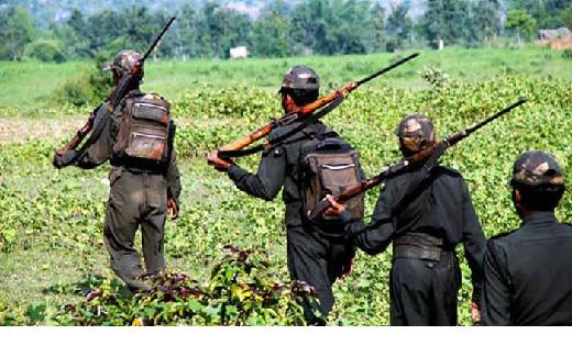 शासन के पुनर्वास नीति से प्रभावित होकर,एक महिला नक्सली समेत ... - CG Sandesh