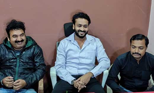 बसना : छालीवुड के अभिनेता मन कुरैशी हुए पत्रकारों से रूबरू  - CG Sandesh
