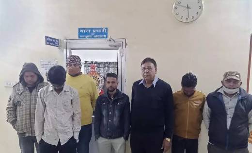  रायगढ़ पुलिस ने की कार्रवाई ,पार्क में जुआ खेलते 7 जुआरी को ... - CG Sandesh