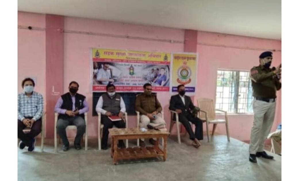 जिले के स्काउट गाइड, एनसीसी एवं एनएसएस के कैडेट्स को दिया गया यातायात प्रशिक्षण…. सुगम यातायात संचालन के लिये रायगढ़ पुलिस के सहयोगी होंगे प्रशिक्षित कैडेट्स….