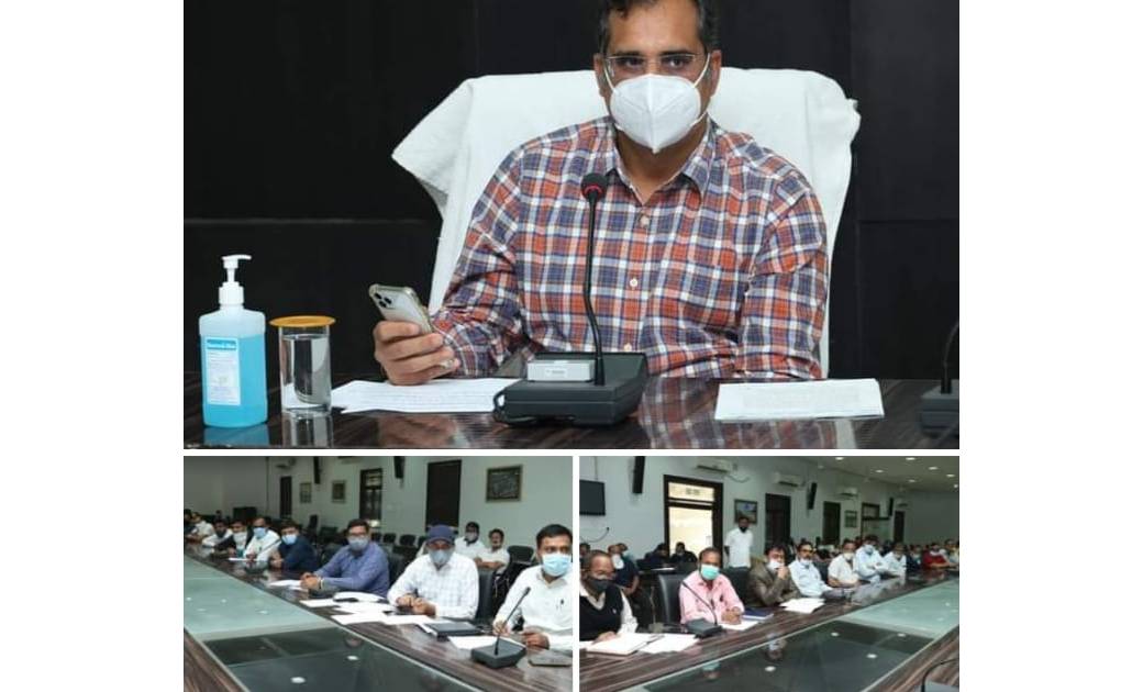 खाद्य पदार्थों के पैकेजिंग में उपयोग होने वाले जुट बारदाने की करें आपूर्ति-कलेक्टर  सिंह